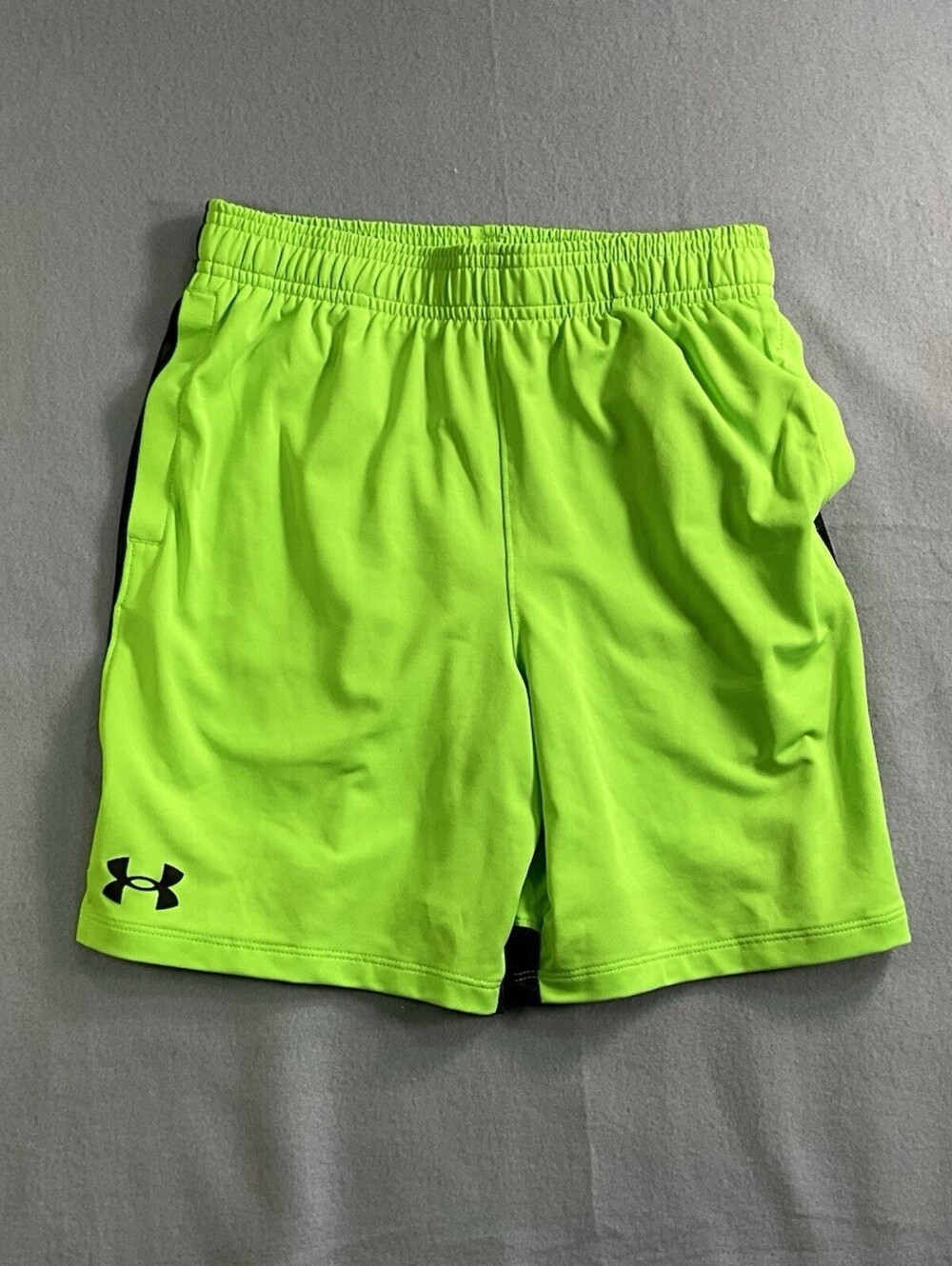 Under Armour Boys HeatGear Athletic Shorts Neon Green Size Medium NWT